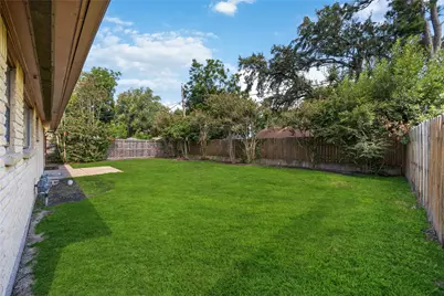 8826 Tanager Street, Houston, TX 77036 - Photo 33