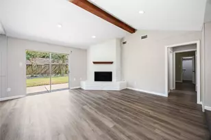 8826 Tanager St, Houston, TX 77036 - Photo 7