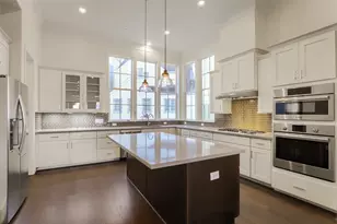 4024 Woodshire Village Estate, Houston, TX 77025 - Photo 9