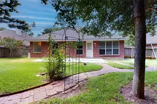 1210 Oak Canyon Ln, Richmond, TX 77469 - Photo 11