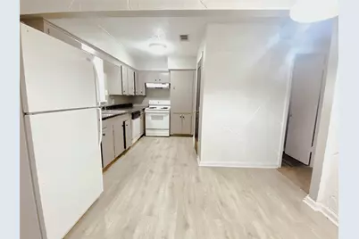 88 Gazebo Street #D, Huntsville, TX 77340 - Photo 5