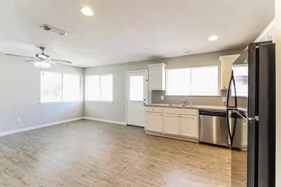 4427 Ravine Drive, Friendswood, TX 77546 - Photo 5