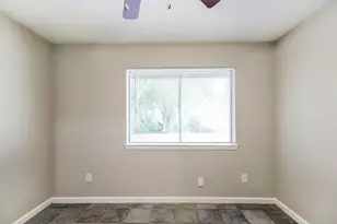 4427 Ravine Dr, Friendswood, TX 77546 - Photo 11
