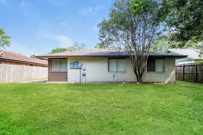 4427 Ravine Drive, Friendswood, TX 77546 - Photo 15
