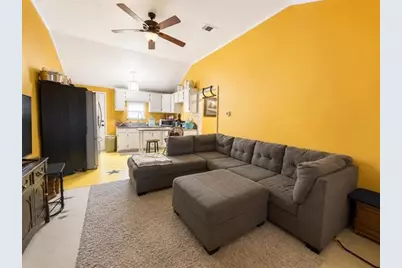 320 E Tram Road, Vidor, TX 77662 - Photo 5