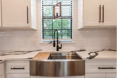 8031 Round Rock Drive, Houston, TX 77049 - Photo 13