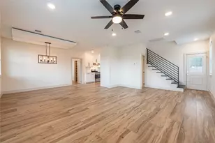 8031 Round Rock Dr, Houston, TX 77049 - Photo 15