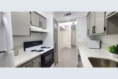 800 Post Oak Boulevard #10, Houston, TX 77056 - Photo 9