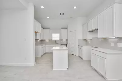 5843 Madison Trail Drive, Richmond, TX 77469 - Photo 9