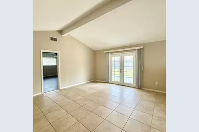 5807 Silver Forest Drive, Houston, TX 77092 - Photo 11