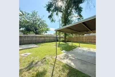 5807 Silver Forest Drive, Houston, TX 77092 - Photo 19