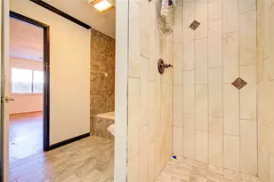 8014 Streamside Dr, Houston, TX 77088 - Photo 33