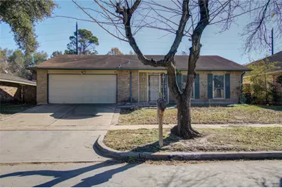 8014 Streamside Drive, Houston, TX 77088 - Photo 3