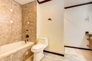 8014 Streamside Dr, Houston, TX 77088 - Photo 35