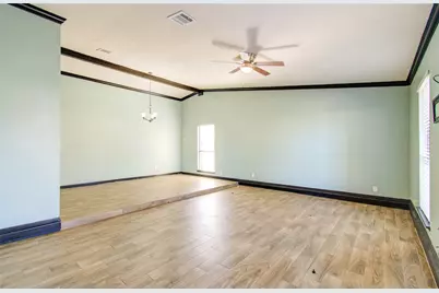 8014 Streamside Drive, Houston, TX 77088 - Photo 5