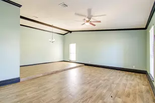 8014 Streamside Dr, Houston, TX 77088 - Photo 5