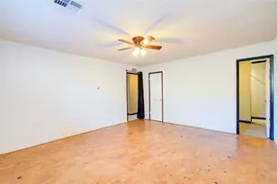 8014 Streamside Dr, Houston, TX 77088 - Photo 37