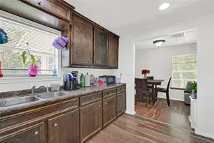 10526 Palestine St, Jacinto City, TX 77029 - Photo 7