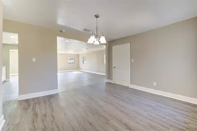 3020 2nd Avenue N, Texas City, TX 77590 - Photo 13