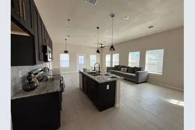 219 S 7th Street, Beasley, TX 77417 - Photo 5