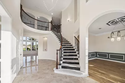 4511 Creek Point Lane, Missouri City, TX 77459 - Photo 3