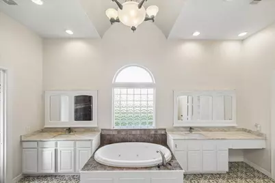 4511 Creek Point Lane, Missouri City, TX 77459 - Photo 19
