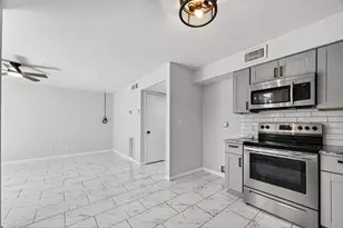 8046 Ellinger Ln, Houston, TX 77040 - Photo 13