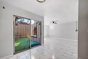 8046 Ellinger Ln, Houston, TX 77040 - Photo 17
