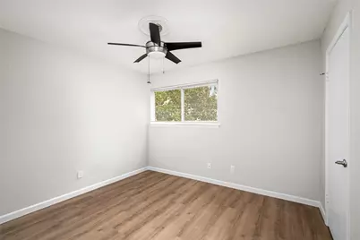 5000 Glenmont Drive, Houston, TX 77081 - Photo 19