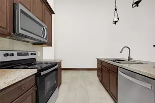 29529A Turnbury Village Dr, Spring, TX 77386 - Photo 5