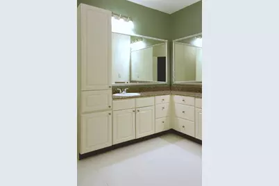 1711 Old Spanish Trail #104, Houston, TX 77054 - Photo 17