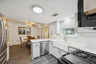 143 Machemehl Dr, Bellville, TX 77418 - Photo 5