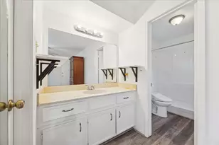 143 Machemehl Dr, Bellville, TX 77418 - Photo 9