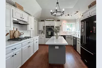 51 Orchid Court, Lake Jackson, TX 77566 - Photo 3