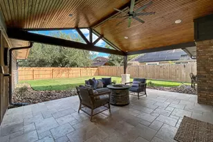 51 Orchid Ct, Lake Jackson, TX 77566 - Photo 5