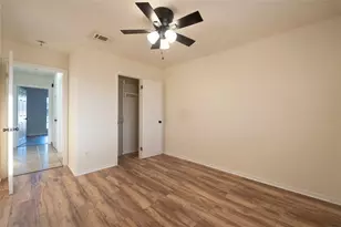 3609 21st St N, Texas City, TX 77590 - Photo 7