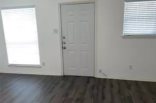 1110 W Tri Oaks Ln, Houston, TX 77043 - Photo 5