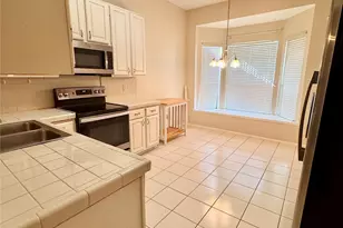 3423 Pecan Point Dr, Sugar Land, TX 77478 - Photo 5
