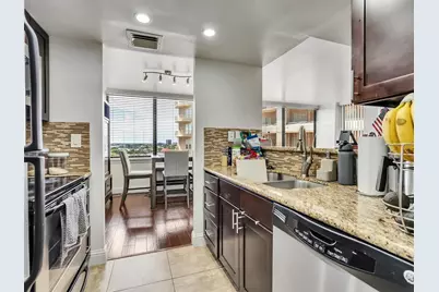 3525 Sage Road #1210, Houston, TX 77056 - Photo 5
