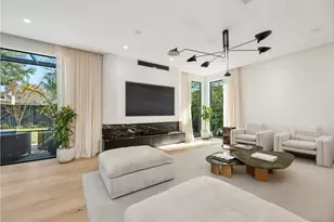 419 W 30th St, Houston, TX 77018 - Photo 1