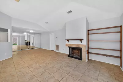 15818 Alta Mar Drive, Houston, TX 77083 - Photo 5