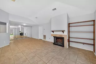 15818 Alta Mar Dr, Houston, TX 77083 - Photo 5