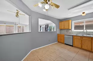 15818 Alta Mar Dr, Houston, TX 77083 - Photo 25