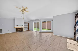 15818 Alta Mar Dr, Houston, TX 77083 - Photo 3