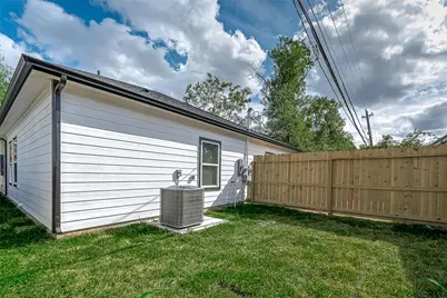 7234 Saint Augustine Street #A, Houston, TX 77021 - Photo 19