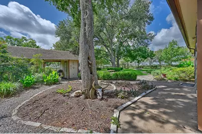 3348 W Ueckert, Bellville, TX 77418 - Photo 31