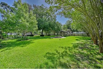 3348 W Ueckert, Bellville, TX 77418 - Photo 37