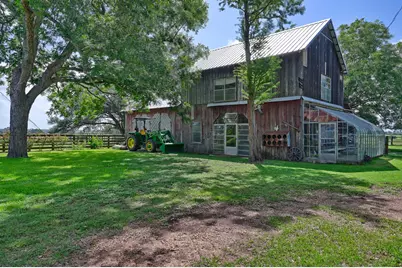 3348 W Ueckert, Bellville, TX 77418 - Photo 41