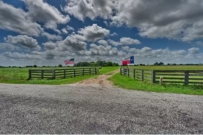 3348 W Ueckert, Bellville, TX 77418 - Photo 3