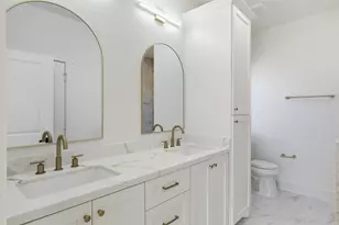 421 S Nugent St, La Porte, TX 77571 - Photo 13